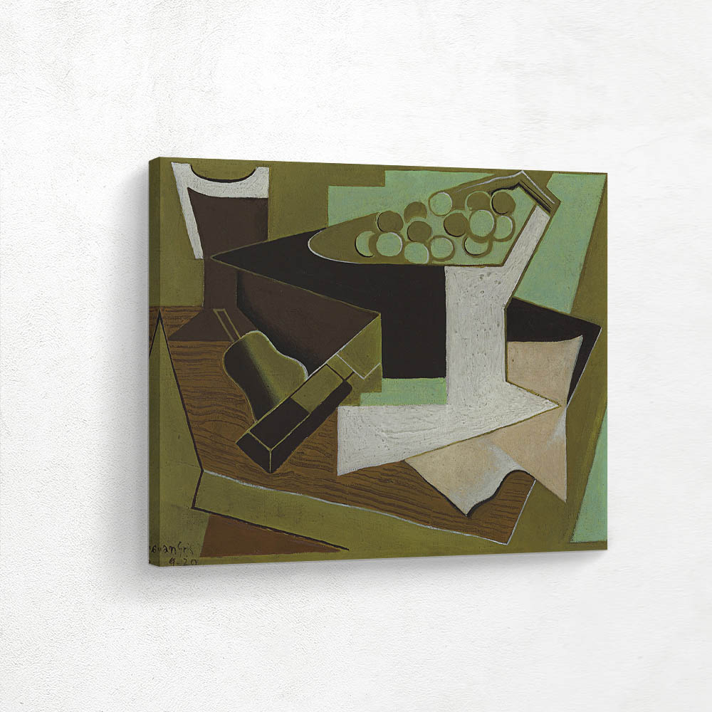 Bunch of grapes and pear