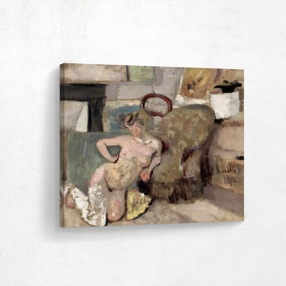 Nude sitting on the floor